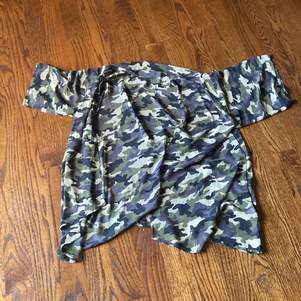 Women’s camo kimono!